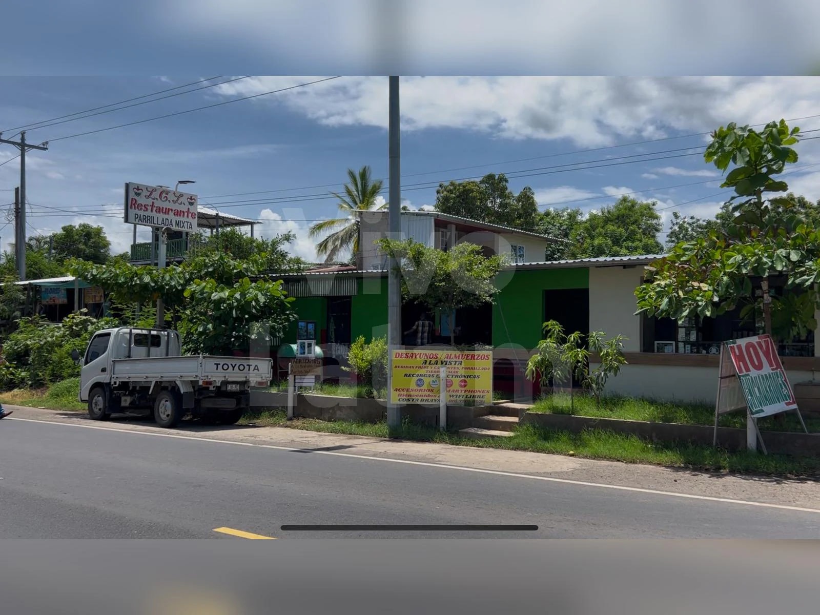 Foto 1 de 8